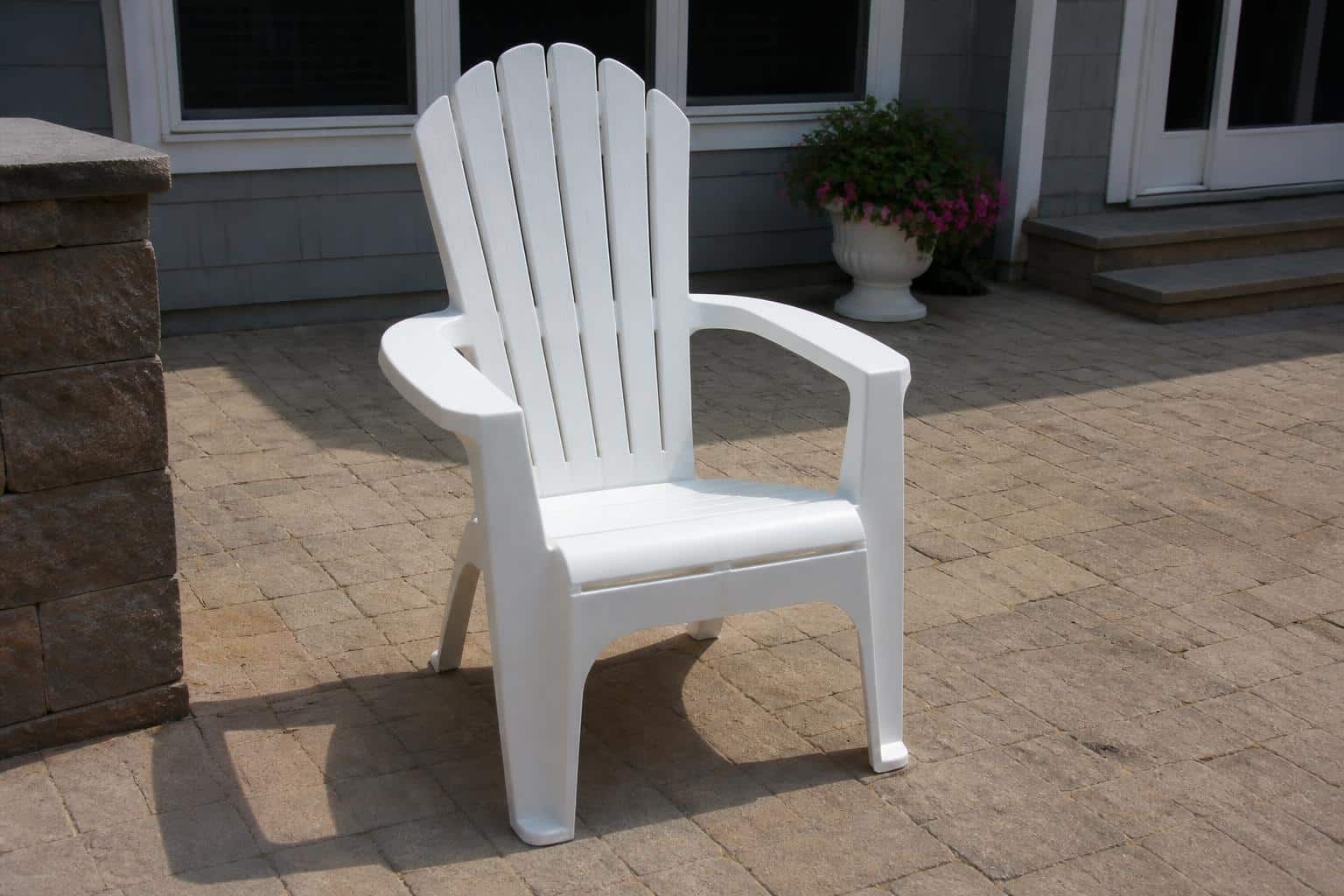 Adirondack Chair Size Guide: Will It Fit Your Space?