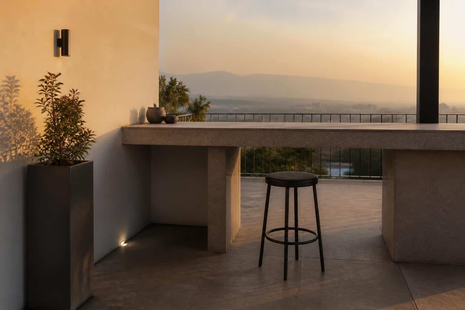Knee clearance under an outdoor counter with a backless stool